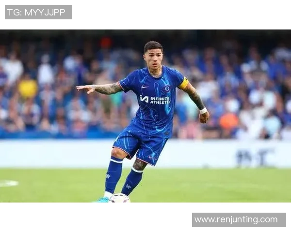 切尔西足球明星集结展现辉煌历史与未来新星的荣耀时刻