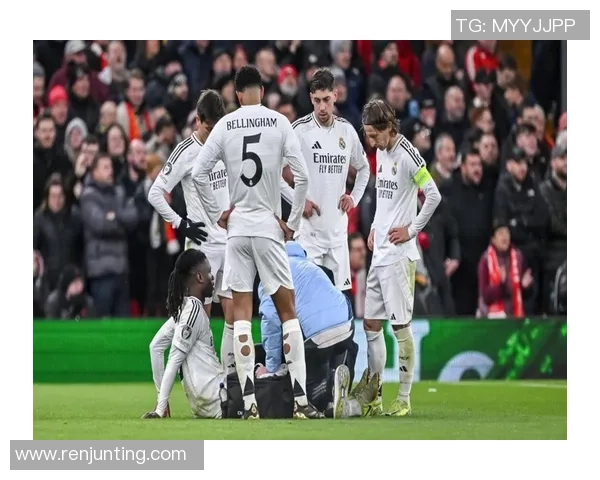 足球百大球星前十名解析:足坛传奇的崛起与影响力揭秘